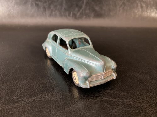 DINKY TOYS ANCIENNE - PEUGEOT 203 FABRIQUE EN FRANCE PAR MECCANO - N° 24R